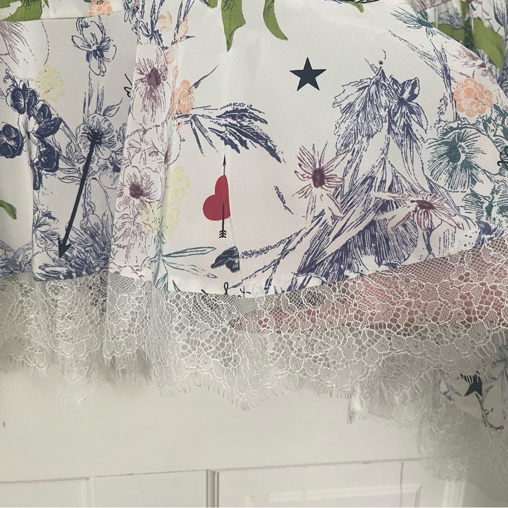 Cinq a Sept 100% Silk Avalon Top Floral Peasant Lace Luxury Designer Garden - Picture 9 of 15